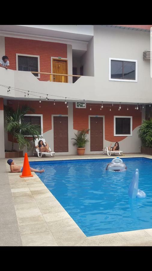 Hostal Las Velas Otel Manta Dış mekan fotoğraf